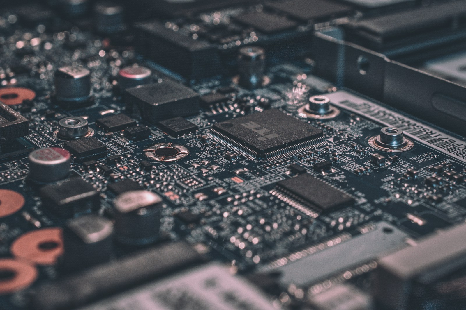 Observability Toolkit: Metrics, Tracing, and Runbooks Aligned to SLOs